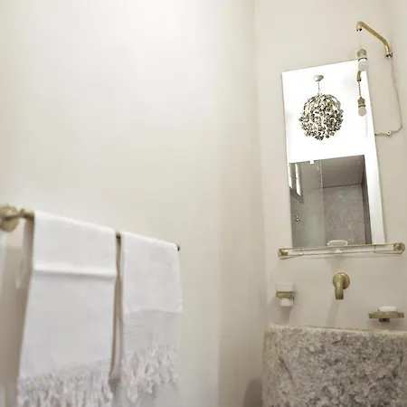 Antica Dimora La Porta Del Sale Bed & Breakfast 3*